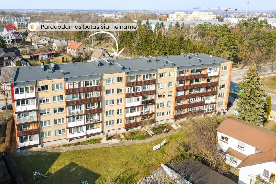 Parduodamas tvarkingas 1 kambario butas V. Kudirkos g. 48, Šiauliuose