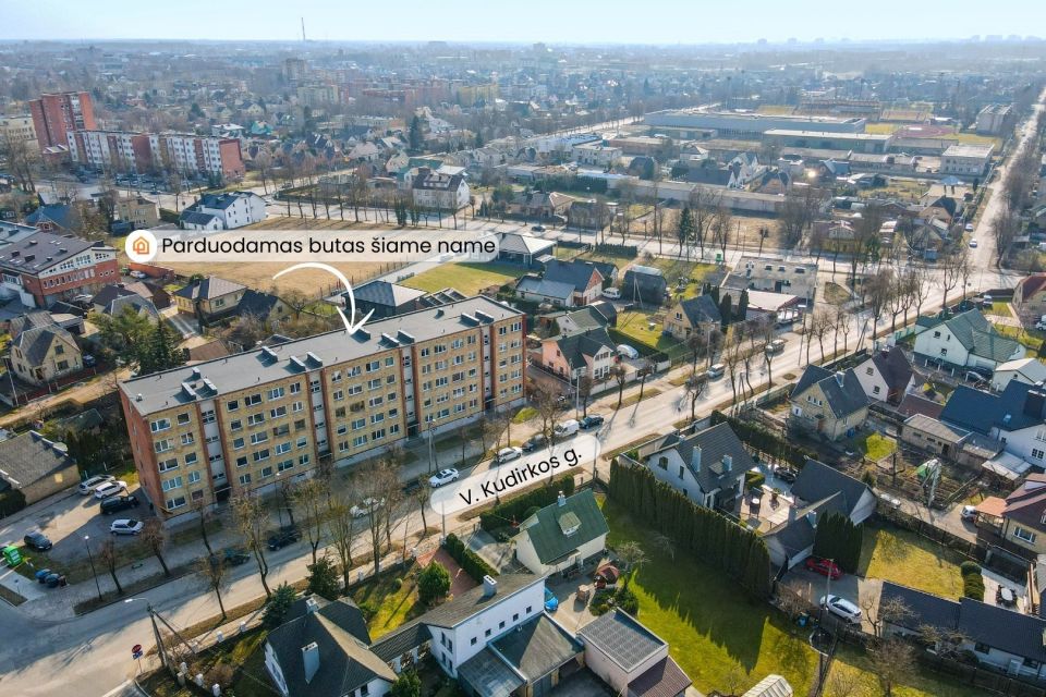 Parduodamas tvarkingas 1 kambario butas V. Kudirkos g. 48, Šiauliuose