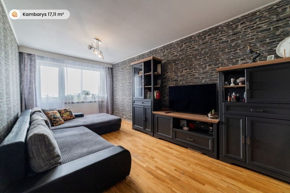 Parduodamas tvarkingas 2 k. butas 3-iame auk&scaron;te K. Korsako g. 28, &Scaron;iauliuose