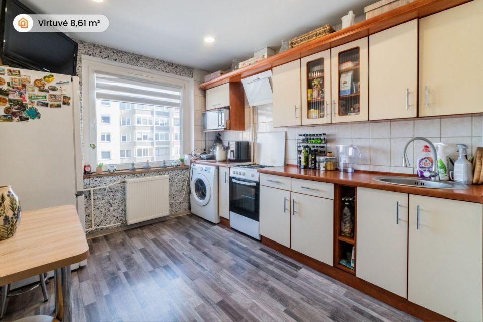 Parduodamas tvarkingas 2 k. butas 3-iame auk&scaron;te K. Korsako g. 28, &Scaron;iauliuose