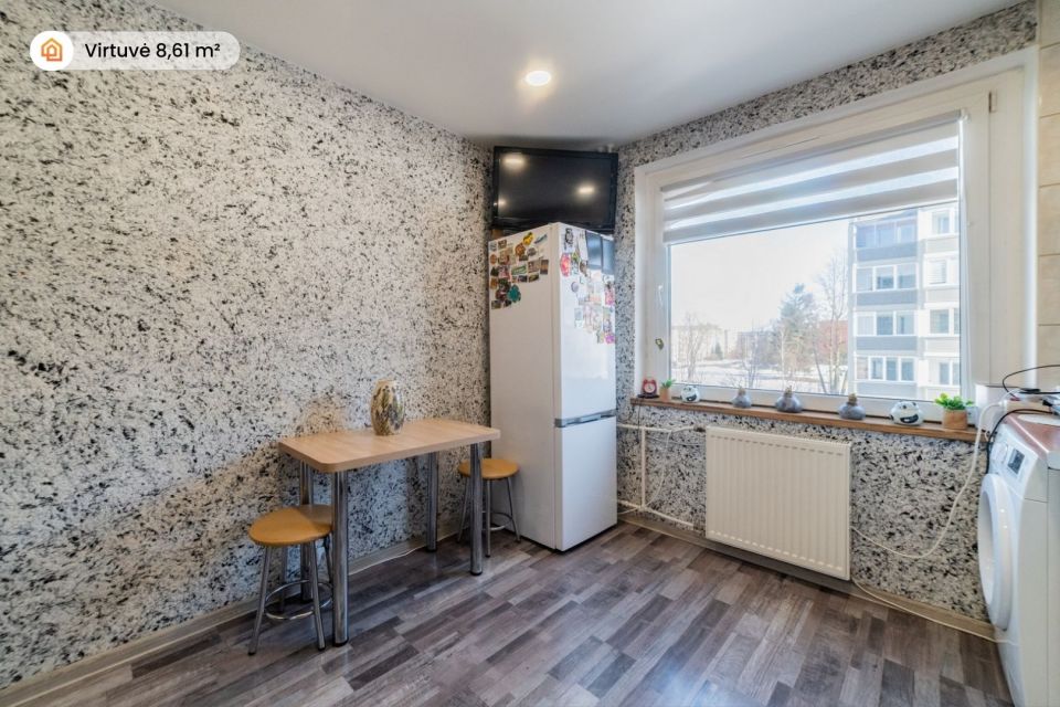 Parduodamas tvarkingas 2 k. butas 3-iame auk&scaron;te K. Korsako g. 28, &Scaron;iauliuose