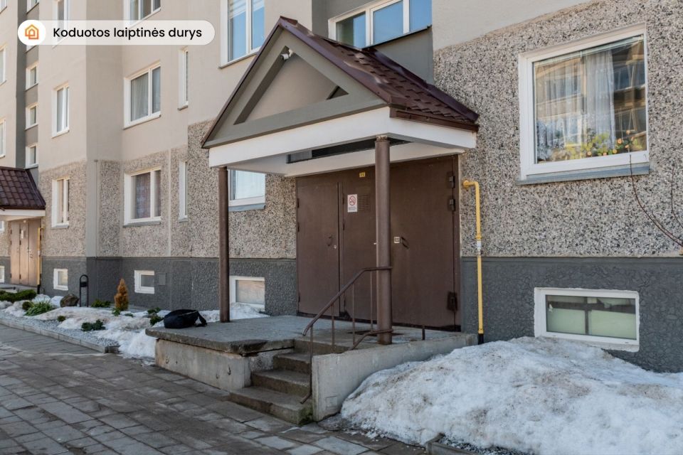 Parduodamas tvarkingas 2 k. butas 3-iame auk&scaron;te K. Korsako g. 28, &Scaron;iauliuose