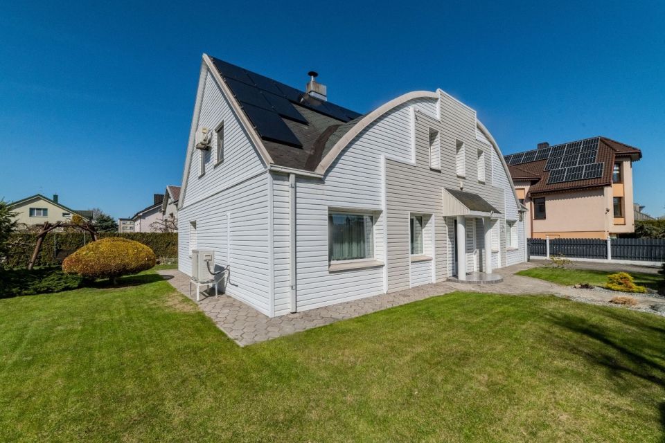 Parduodamas tvarkingas namas &Scaron;iauliuose, Žemkalnio g. 11