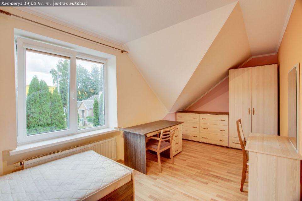 Parduodamas tvarkingas, pilnai įrengtas mūrinis namas Ukmergės g. 93, Šiauliai.
