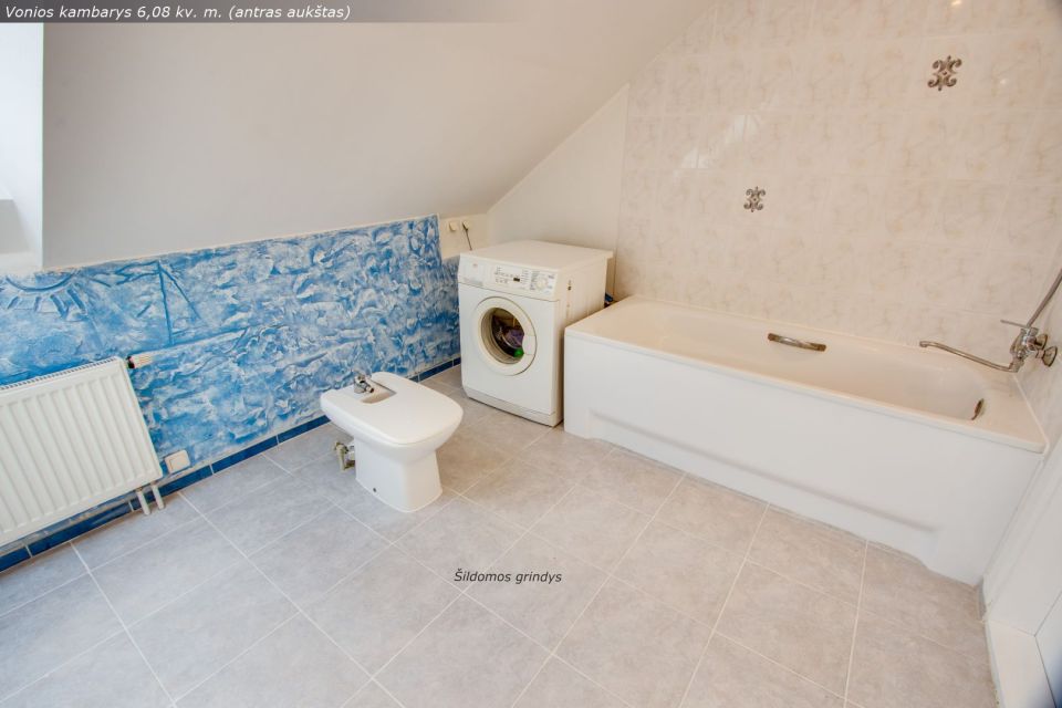 Parduodamas tvarkingas, pilnai įrengtas mūrinis namas Ukmergės g. 93, Šiauliai.