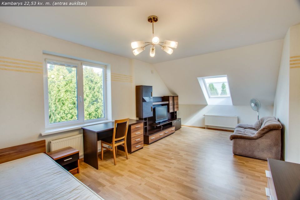 Parduodamas tvarkingas, pilnai įrengtas mūrinis namas Ukmergės g. 93, Šiauliai.