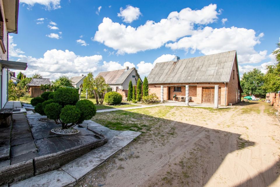 Parduodamas tvarkingas, su visomis miesto komunikacijomis mūrinis namas Saulėtekio g. 11, Bubiai, Šiaulių r.