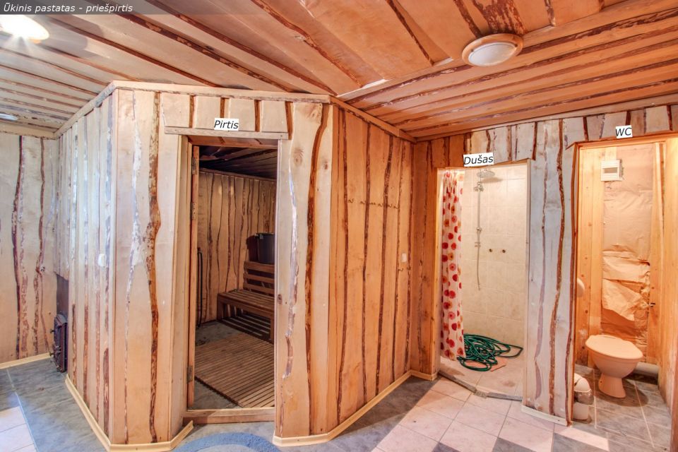 Parduodamas tvarkingas, su visomis miesto komunikacijomis mūrinis namas Saulėtekio g. 11, Bubiai, Šiaulių r.