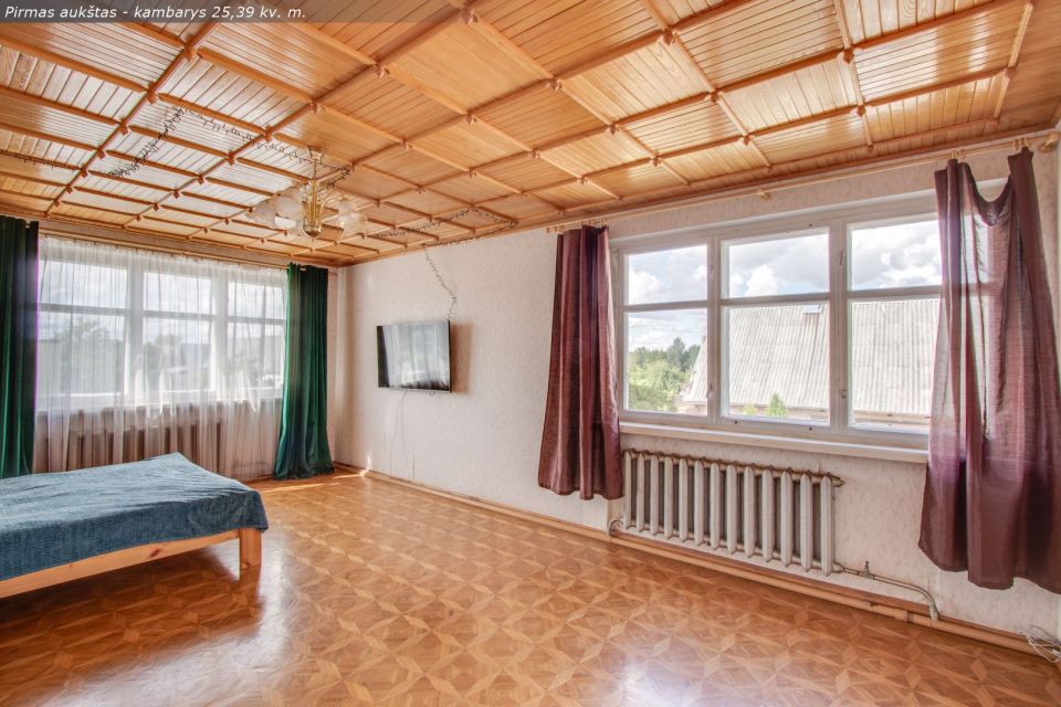Parduodamas tvarkingas, su visomis miesto komunikacijomis mūrinis namas Saulėtekio g. 11, Bubiai, Šiaulių r.