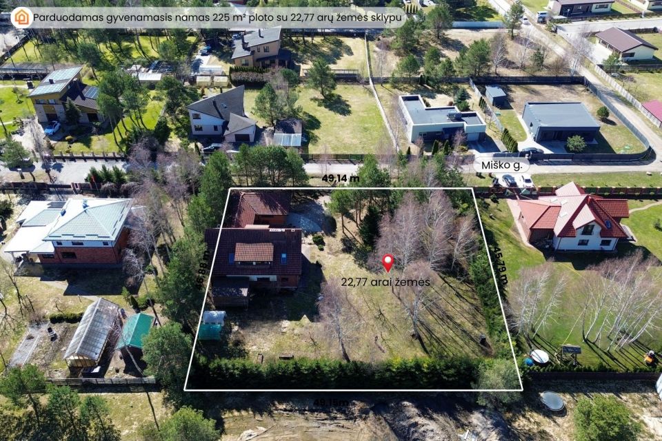 Parduodamas pilnai įrengtas 249,96 m&sup2; namas su mansarda Ketvergiuose, Mi&scaron;ko g.-16, Klaipėdos raj.  Namui priklauso erdvus 22,77 arų žemės sklypas