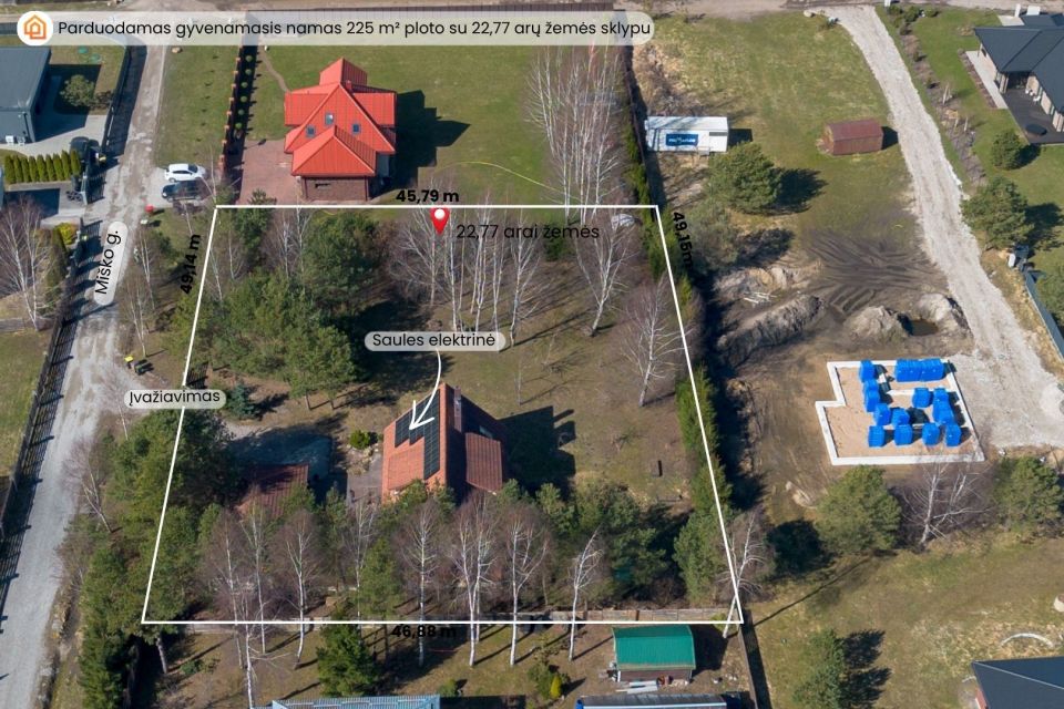 Parduodamas pilnai įrengtas 249,96 m&sup2; namas su mansarda Ketvergiuose, Mi&scaron;ko g.-16, Klaipėdos raj.  Namui priklauso erdvus 22,77 arų žemės sklypas
