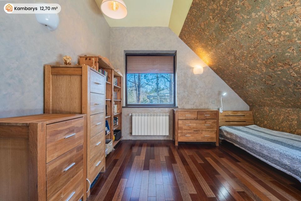 Parduodamas pilnai įrengtas 249,96 m&sup2; namas su mansarda Ketvergiuose, Mi&scaron;ko g.-16, Klaipėdos raj.  Namui priklauso erdvus 22,77 arų žemės sklypas