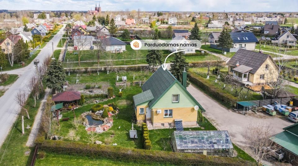 Parduodamas vieno auk&scaron;to su mansarda 180 m&sup2; mūrinis gyvenamasis namas Salantuose, Liepų g.