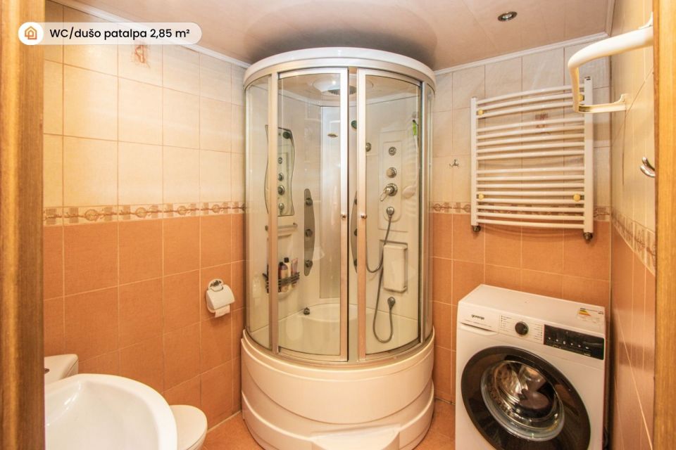 Parduodamas vieno auk&scaron;to su mansarda 180 m&sup2; mūrinis gyvenamasis namas Salantuose, Liepų g.