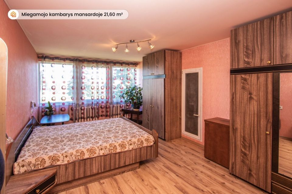 Parduodamas vieno auk&scaron;to su mansarda 180 m&sup2; mūrinis gyvenamasis namas Salantuose, Liepų g.