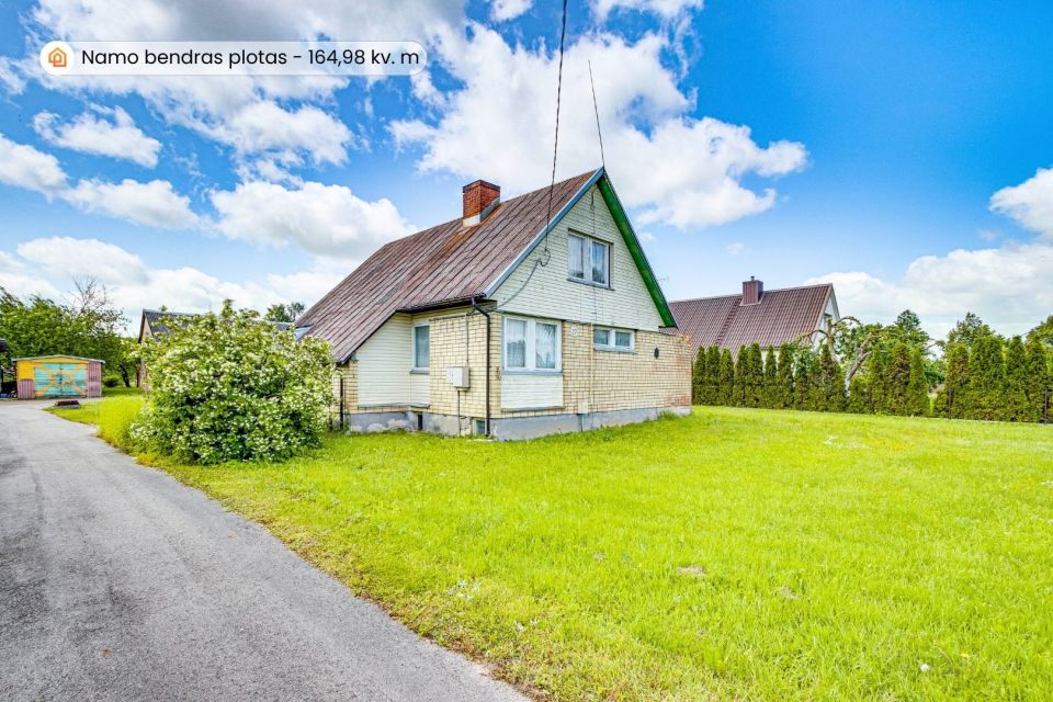 Parduodamas vieno aukšto su mansarda namas su 16,88 arų žemės sklypu Gėlės g., Naisių k., Šiaulių r.