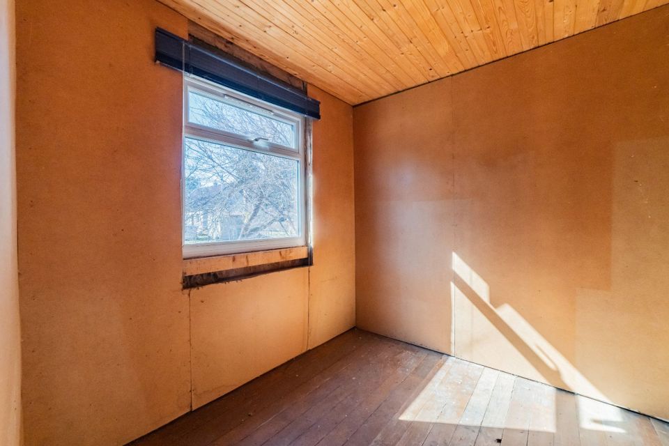 Parduodamas žemės sklypas su namuku Kretingos r., Daubėnų k., Mi&scaron;ko g. 76, &scaron;alia mi&scaron;ko, ramioje vietoje!