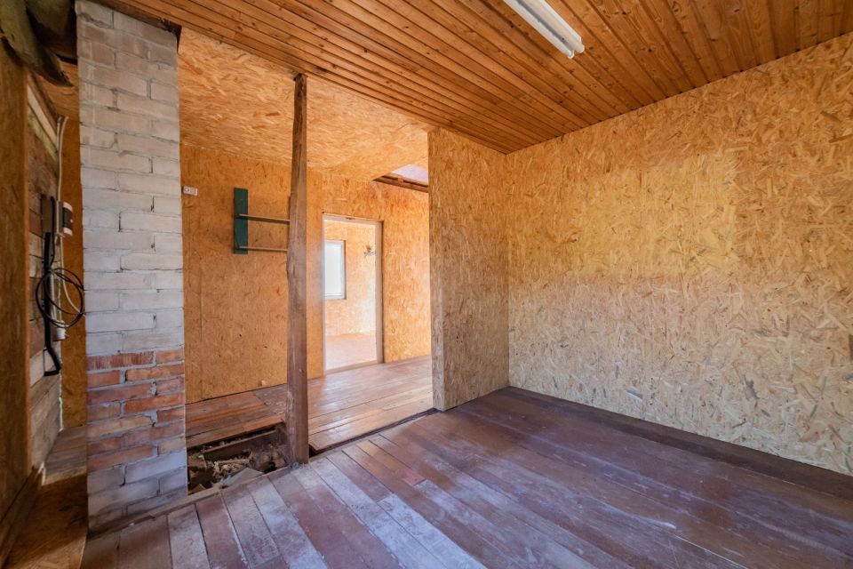 Parduodamas žemės sklypas su namuku Kretingos r., Daubėnų k., Mi&scaron;ko g. 76, &scaron;alia mi&scaron;ko, ramioje vietoje!