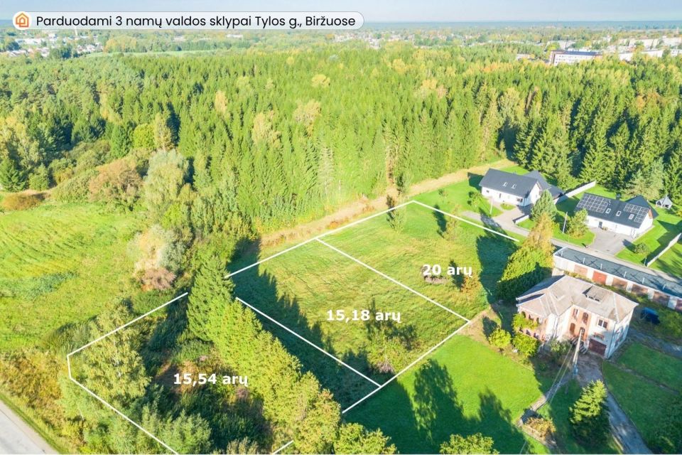 Parduodami 3 greta esantys namų valdos sklypai Tylos g., Biržuose