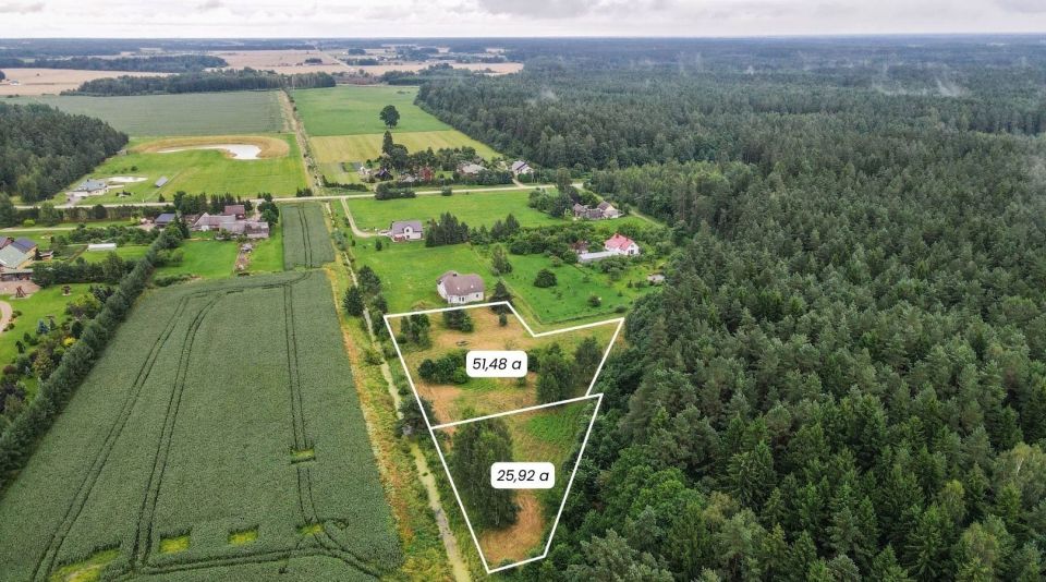 Parduodami 77,40 arų namų valdos sklypai Urvikiuose, Mažeikių rajone šalia miško