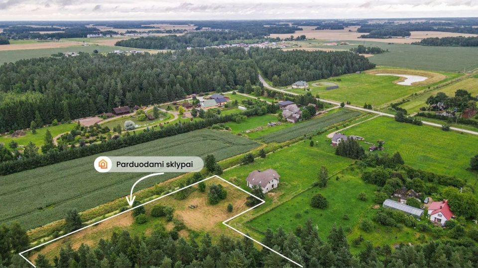 Parduodami 77,40 arų namų valdos sklypai Urvikiuose, Mažeikių rajone šalia miško