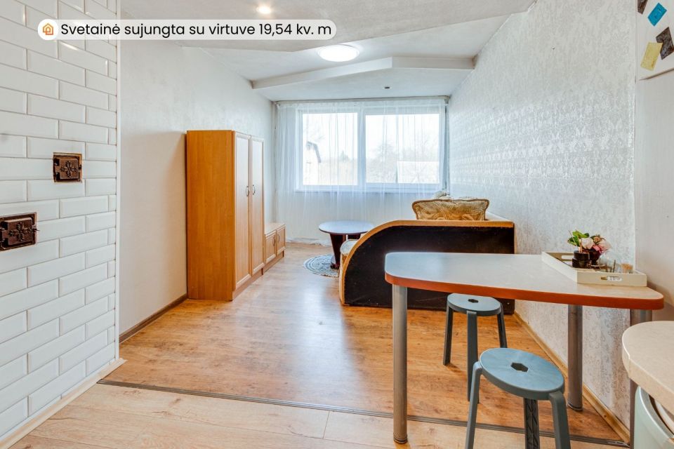 Parduodami du butai – 2 kambarių ir šalia esantis 1 kambario butas Pievų  g. 4, Radviliškyje