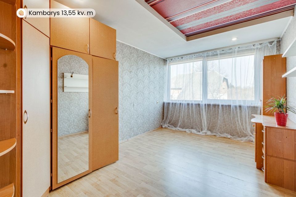 Parduodami du butai – 2 kambarių ir šalia esantis 1 kambario butas Pievų  g. 4, Radviliškyje