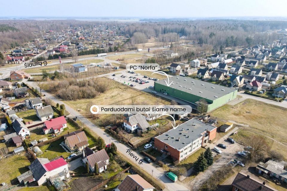 Parduodami du butai – 2 kambarių ir šalia esantis 1 kambario butas Pievų  g. 4, Radviliškyje