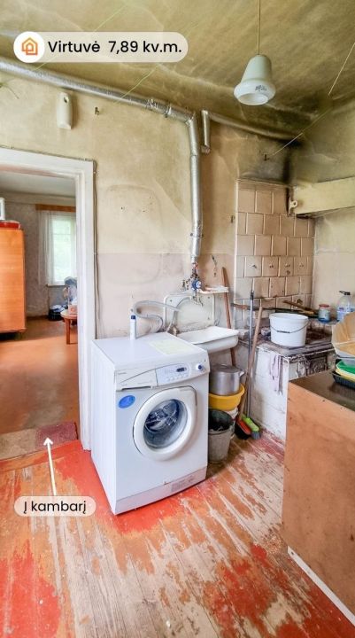 Parduodami du butai pačiame miesto centre besiribojančius su parku, Vaisių g. 6, &Scaron;iauliai