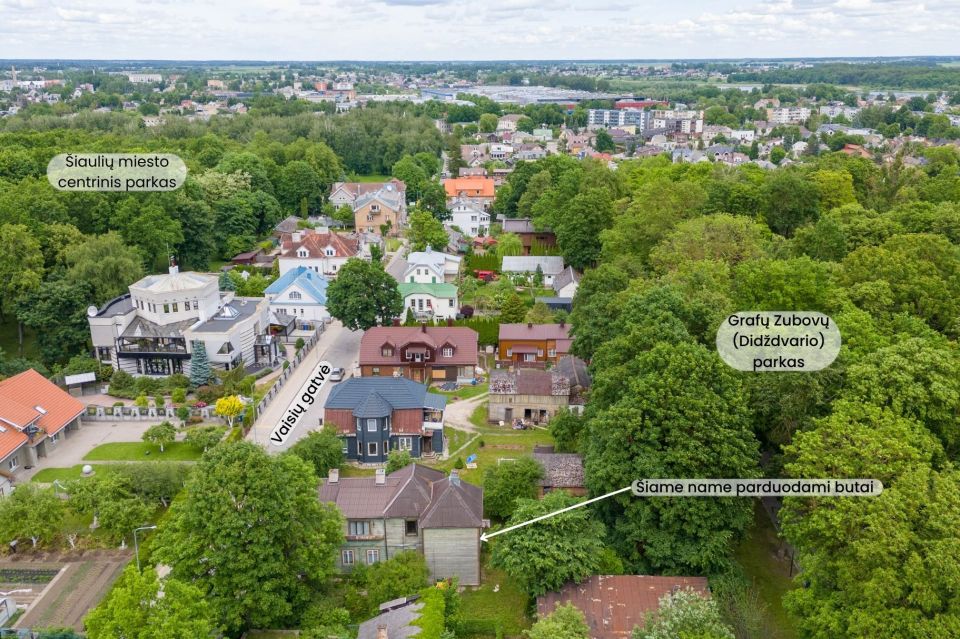 Parduodami du butai pačiame miesto centre besiribojančius su parku, Vaisių g. 6, &Scaron;iauliai