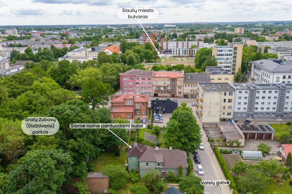 Parduodami du butai pačiame miesto centre besiribojančius su parku, Vaisių g. 6, &Scaron;iauliai