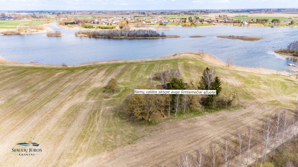 Parduodami unikalūs sklypai prie vandens telkinio, formuojamame 6 - ių erdvių sklypų, nedidelės koncentracijos kvartale - &bdquo;&Scaron;iaulių Jūros Krantas&ldquo;.