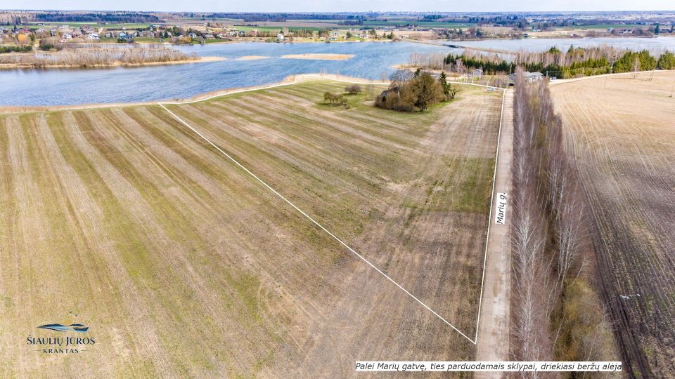 Parduodami unikalūs sklypai prie vandens telkinio, formuojamame 6 - ių erdvių sklypų, nedidelės koncentracijos kvartale - &bdquo;&Scaron;iaulių Jūros Krantas&ldquo;.