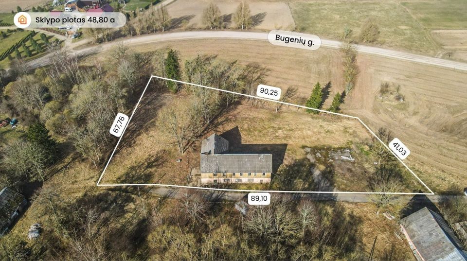 Parduodamos 398 kv.m. patalpos Bugenių k. Mažeikių r. su 48,80 a. sklypu