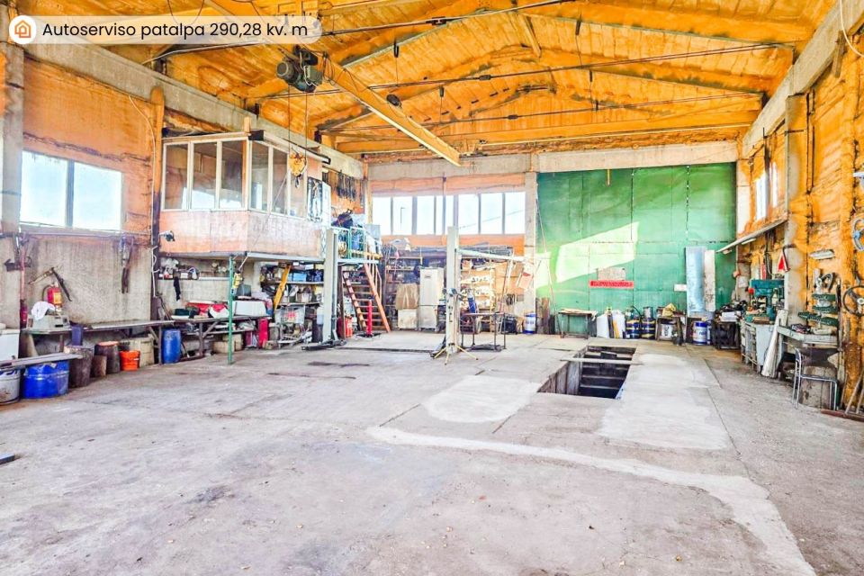Parduodamos autoserviso patalpos su visa darbui reikalinga įranga Pakruojo r., Laipu&scaron;kių k.