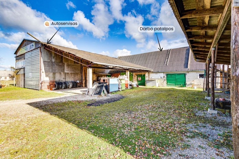 Parduodamos autoserviso patalpos su visa darbui reikalinga įranga Pakruojo r., Laipu&scaron;kių k.