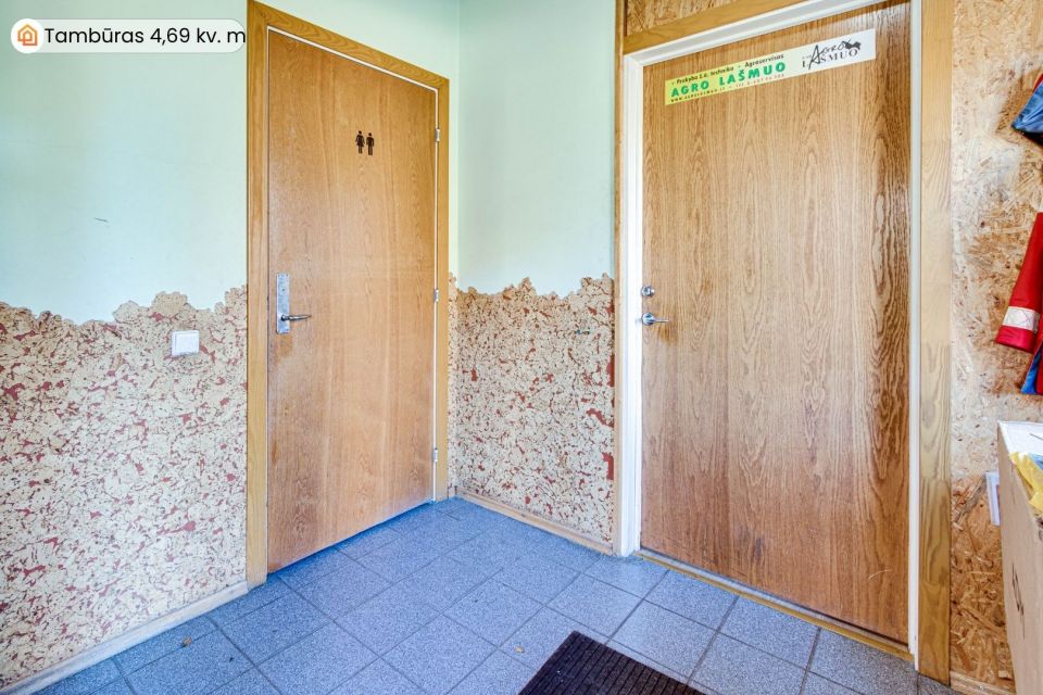 Parduodamos autoserviso patalpos su visa darbui reikalinga įranga Pakruojo r., Laipu&scaron;kių k.