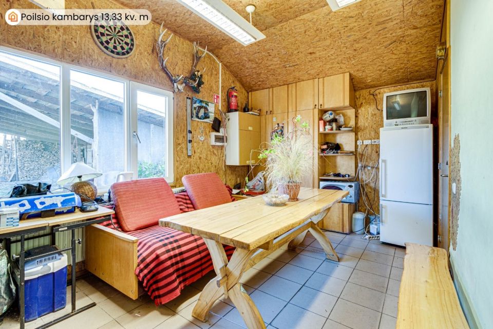 Parduodamos autoserviso patalpos su visa darbui reikalinga įranga Pakruojo r., Laipu&scaron;kių k.