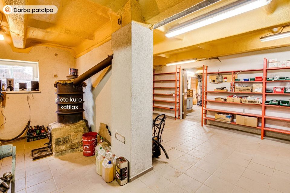 Parduodamos autoserviso patalpos su visa darbui reikalinga įranga Pakruojo r., Laipu&scaron;kių k.