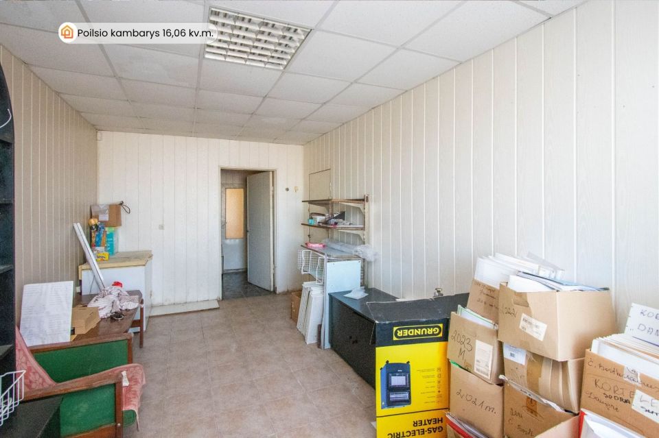 Parduodamos prekybinės paskirties komercinės patalpos Joni&scaron;kio r., Jauniūnuose, Ąžuolų g. 13