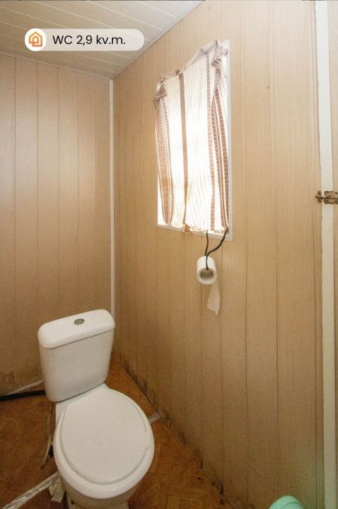 Parduodamos prekybinės paskirties komercinės patalpos Joni&scaron;kio r., Jauniūnuose, Ąžuolų g. 13