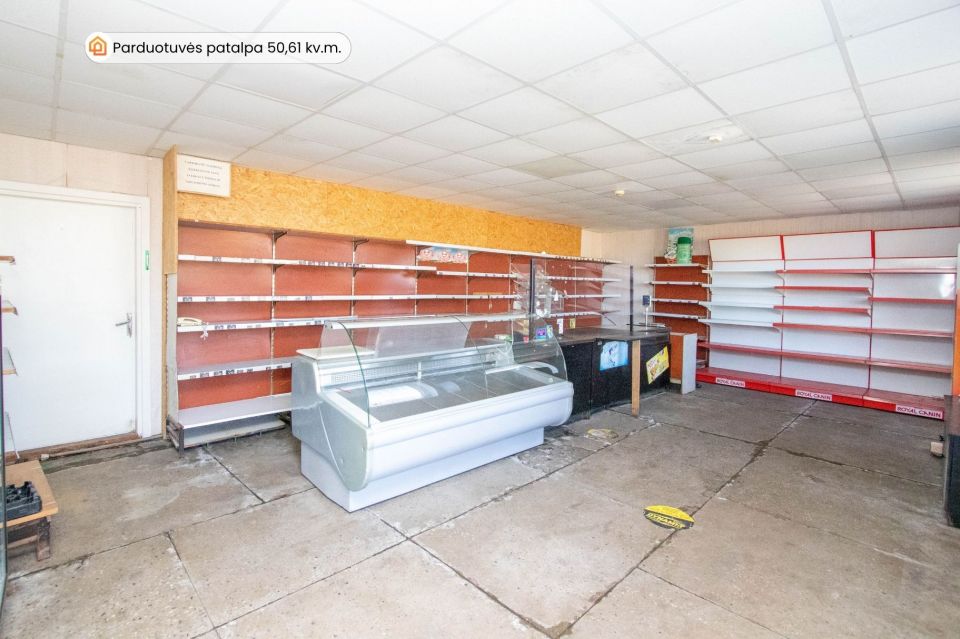 Parduodamos prekybinės paskirties komercinės patalpos Joni&scaron;kio r., Jauniūnuose, Ąžuolų g. 13