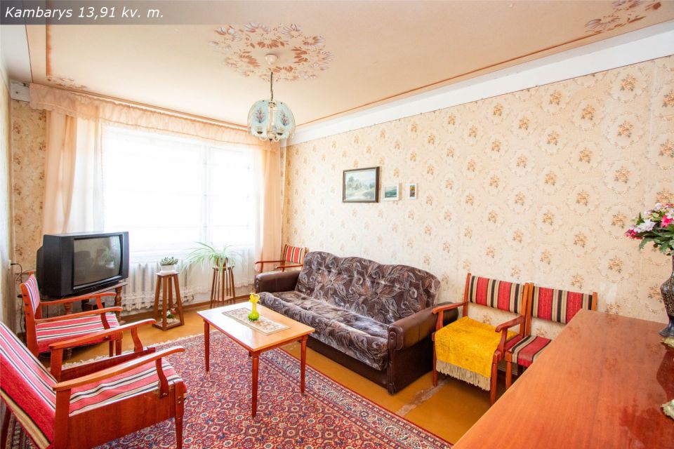 Pigiai parduodamas 3 kambarių butas Krymo g. 14, Šiauliuose