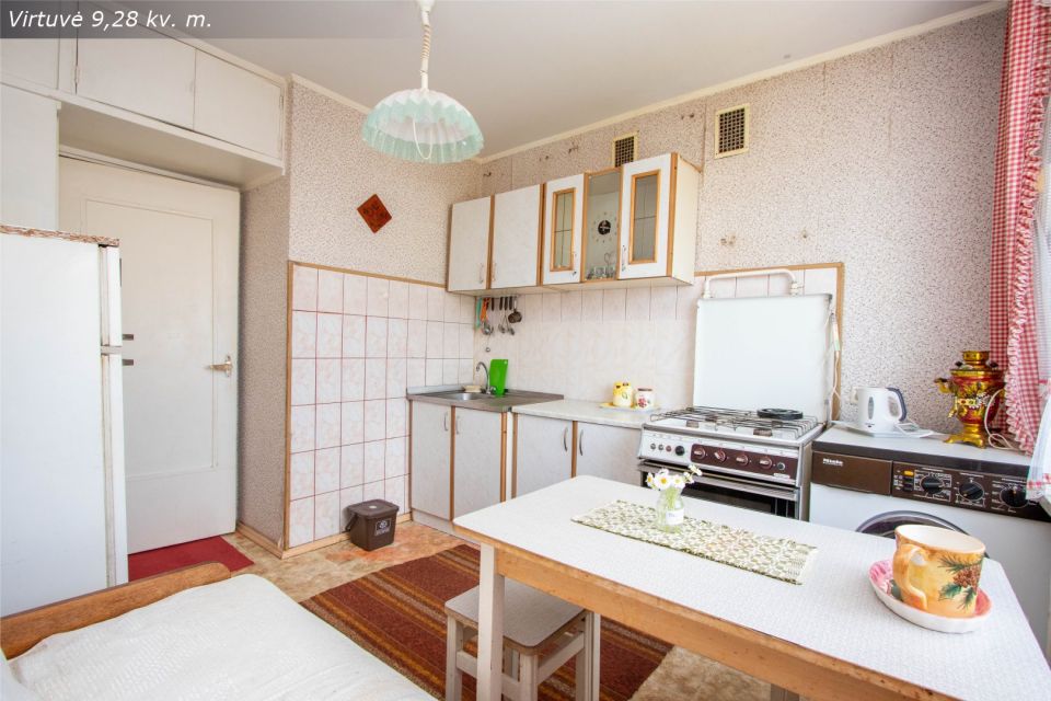 Pigiai parduodamas 3 kambarių butas Krymo g. 14, Šiauliuose