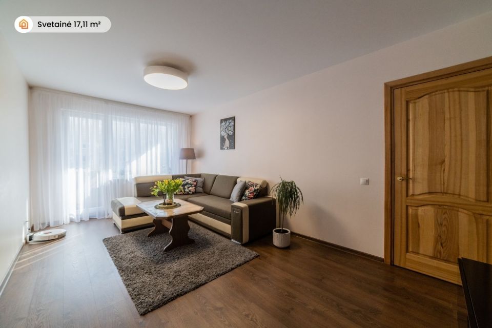 PILNAI ĮRENGTAS! ANTRAME AUKŠTE parduodamas 3 kambarių butas Korsako g. 2, Šiauliuose