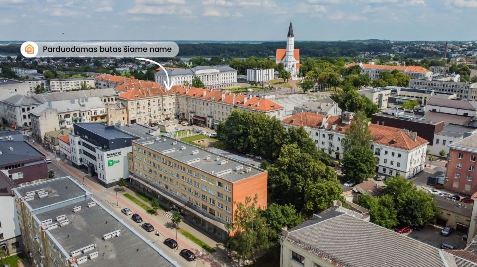 Prie &Scaron;iaulių miesto centrinės aik&scaron;tės parduodamas 2 kambarių butas &ndash; Varpo g. 27, vos keli žingsniai iki miesto bulvaro