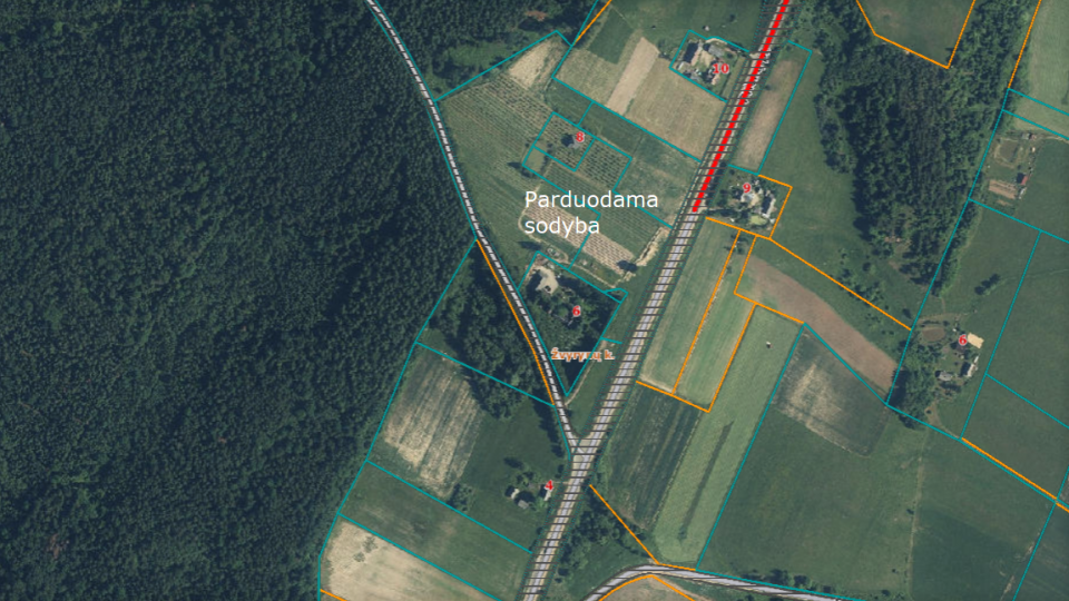 Prienų rajone, Žvyrynų k., šalia miško parduodamas mūrinis namas su 2,5 ha., žemės sklypu.