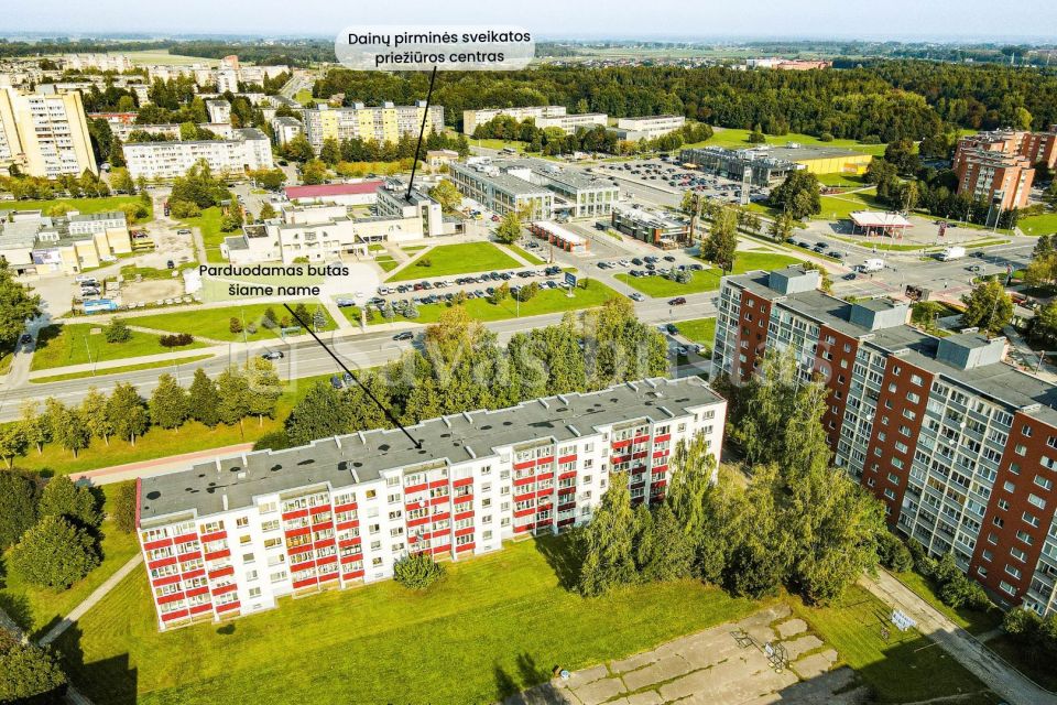 Labai maži šildymo kaštai! Parduodamas 4 kambarių butas renovuotame name V. Grinkevičiaus g. 8, Šiauliuose