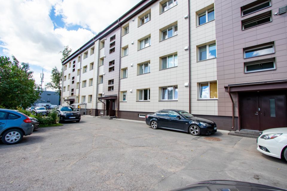 Renovuotame name i&scaron;nuomojamas 2 kambarių butas J.Basanavičiaus g. 56, &Scaron;iauliai