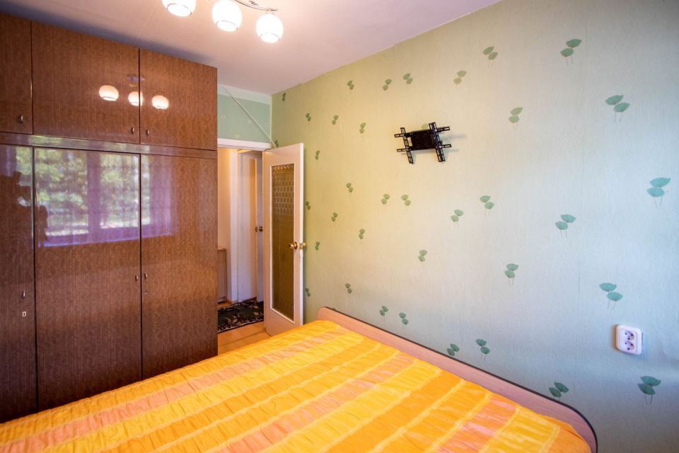 Renovuotame name i&scaron;nuomojamas 2 kambarių butas J.Basanavičiaus g. 56, &Scaron;iauliai